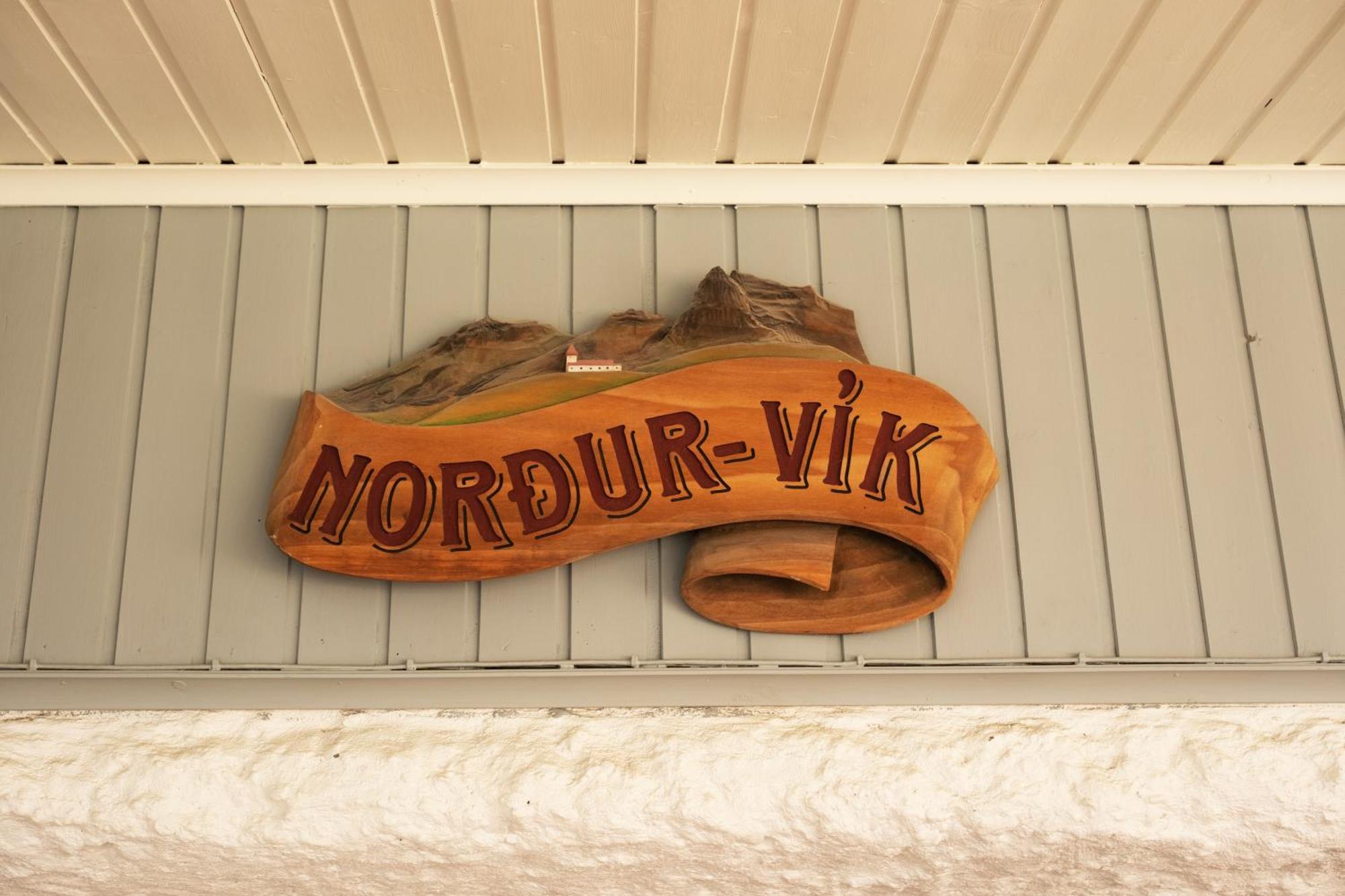 Vik Hostel Bagian luar foto