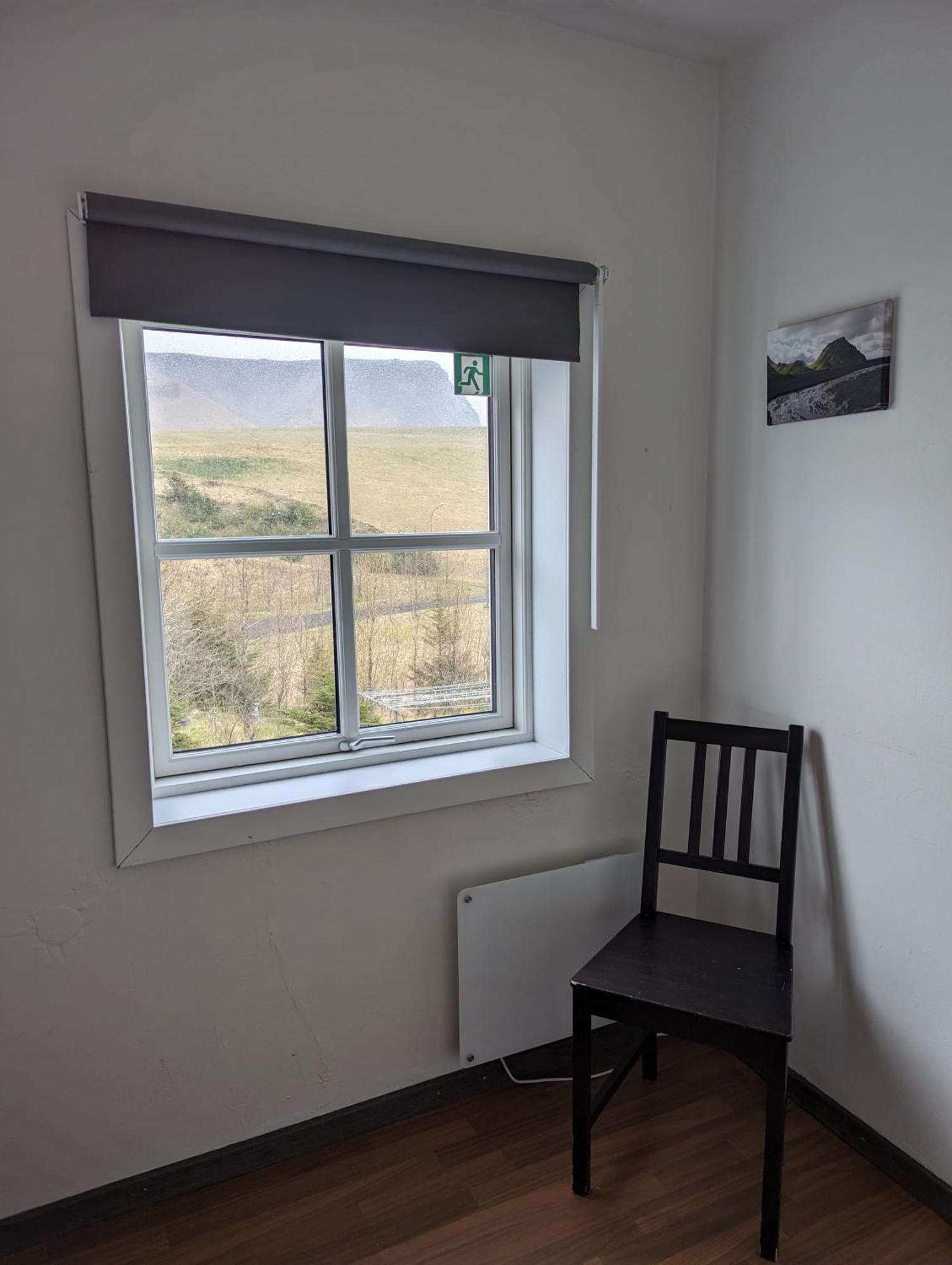 Vik Hostel Bagian luar foto