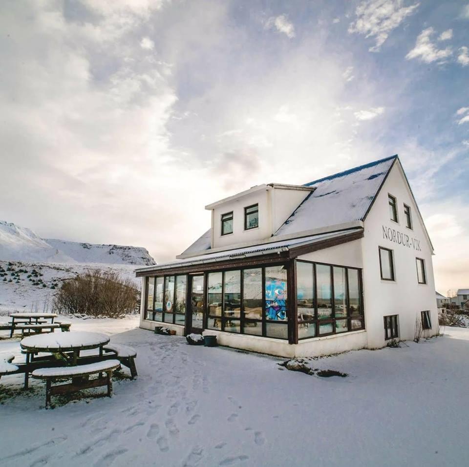 Vik Hostel Bagian luar foto